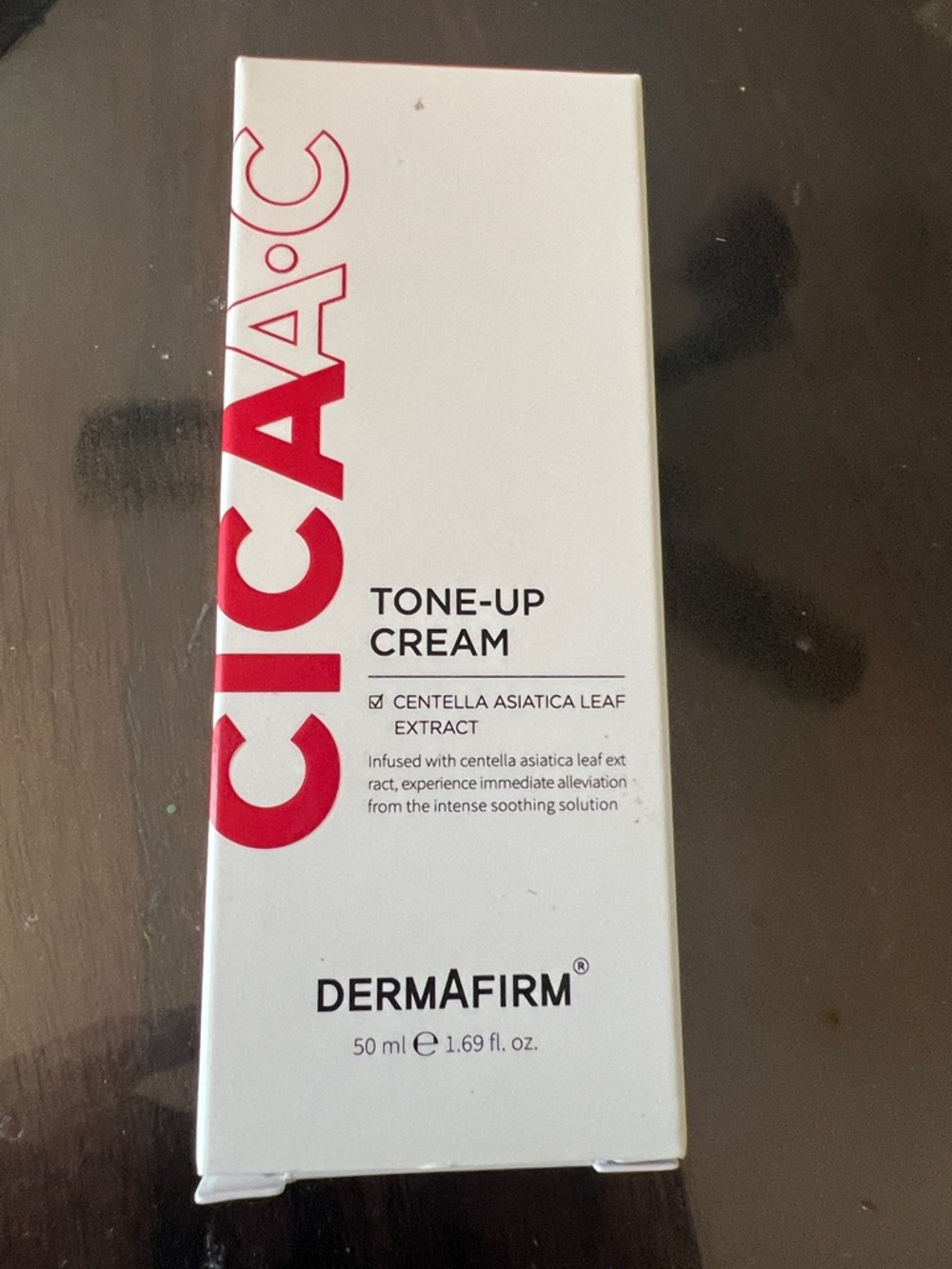 CICA•C Tone-Up Cream — White & Red